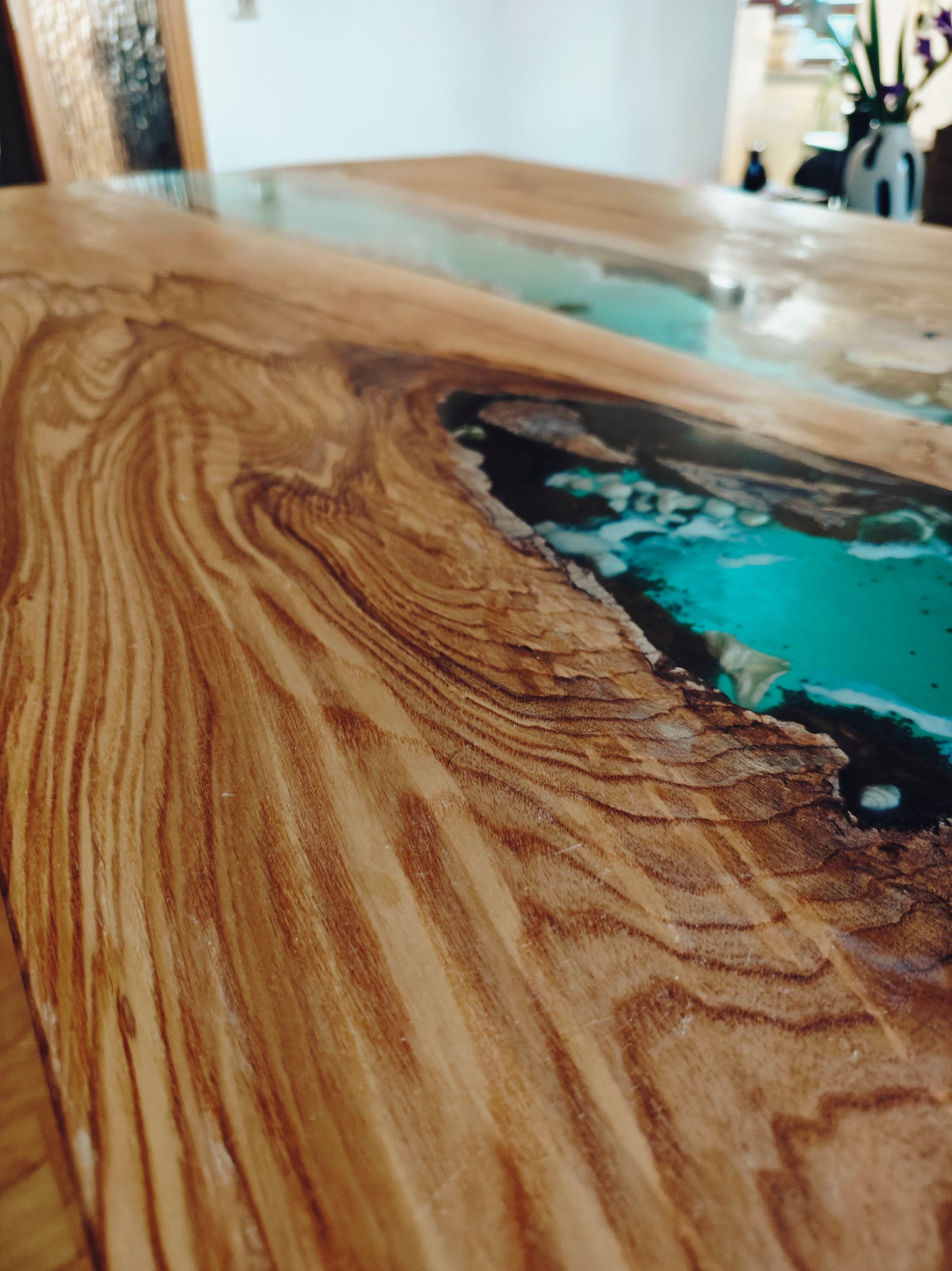 Stylish table made of Maple wood and epoxy resin - River table